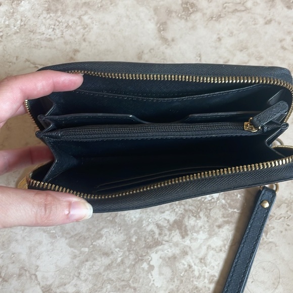 Michael Kors wallet wristlet - Picture 8 of 9